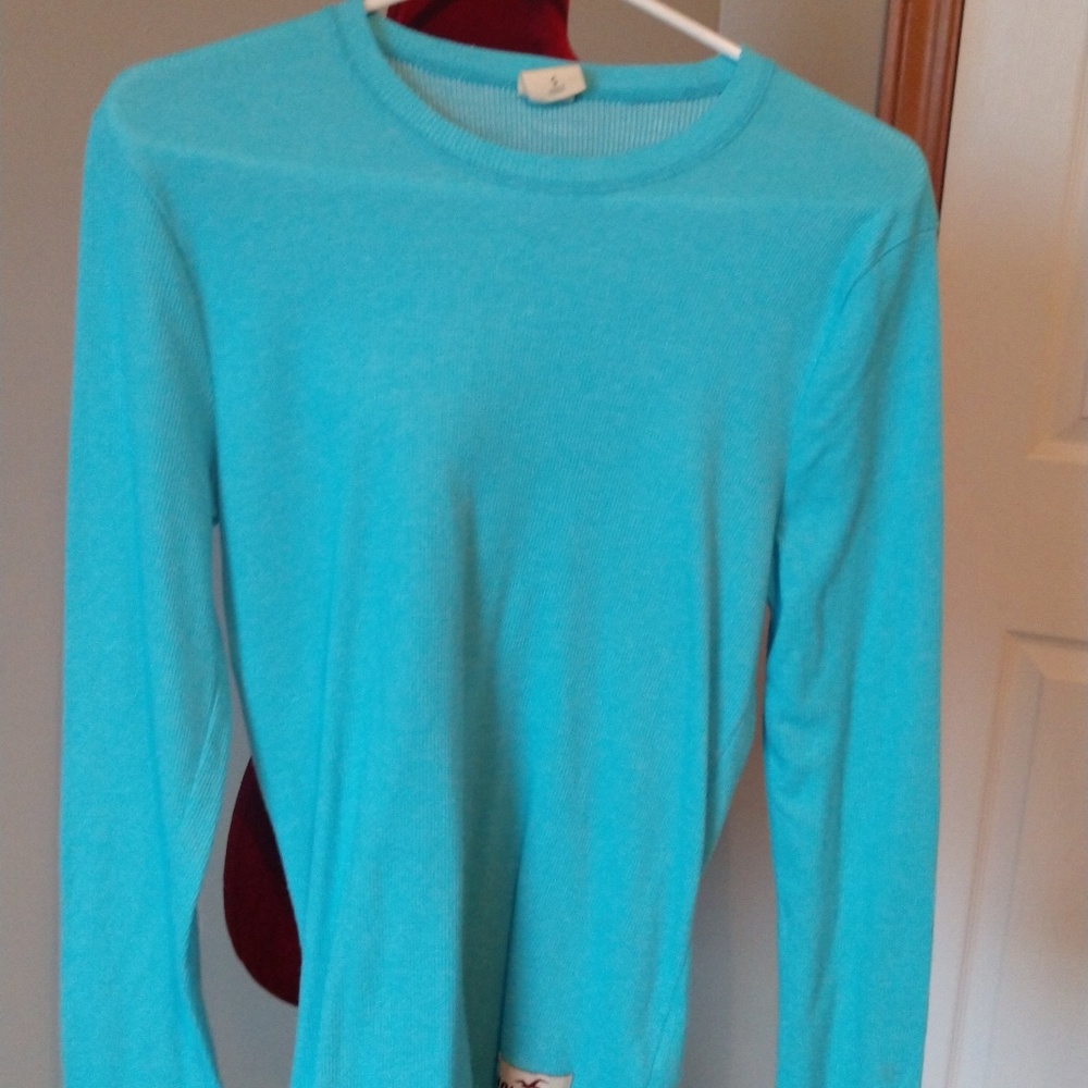 Small Hollister lightweight long sleeve thermal